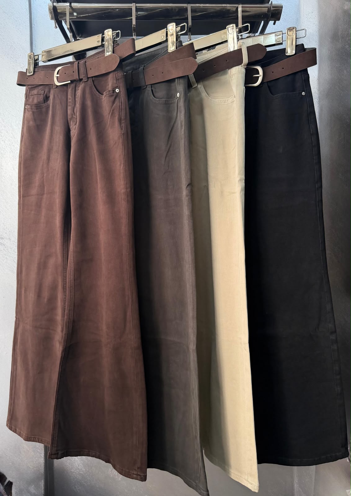 Kitten Wide-Leg Pants